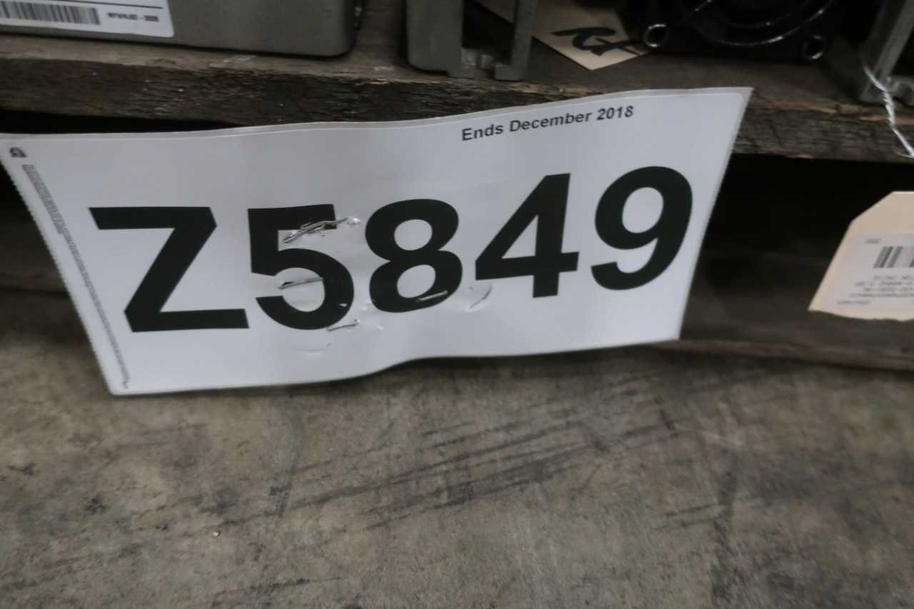 1 PALLET OF ALLEN BRADLEY POWERFLEX 70 MOTOR DRIVES - MOTOR DRIVES