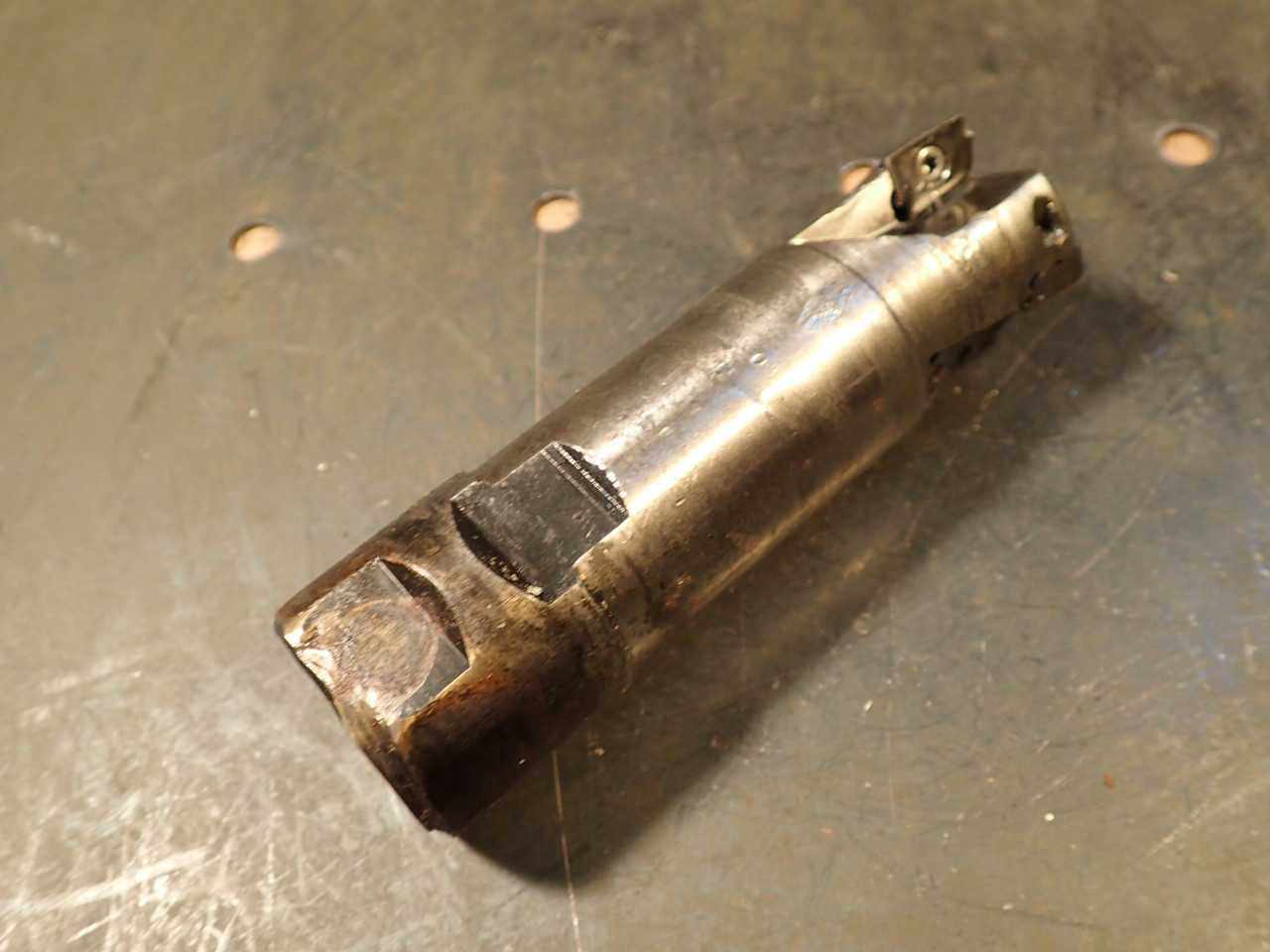 1-1/4" Non-Center Cutting Indexable Carbide End Mill 4-1/4" OAL 1-1/4" Dia Shank - MILLING TOOLS