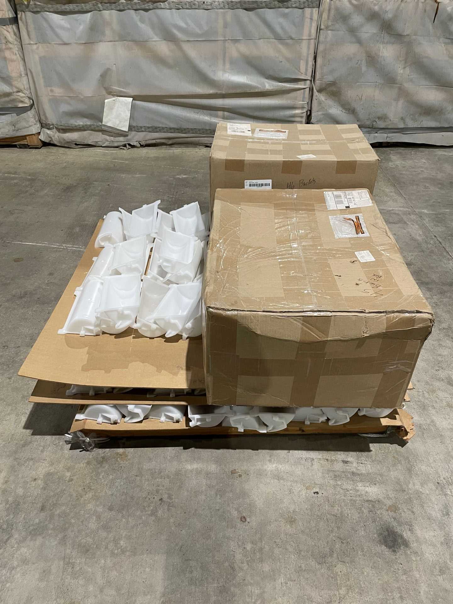 Bulk Lot of 2022 PPM Technologies 901073002 Buckets - QTY 200 on 1 Pallet - LAB & SCIENTIFIC