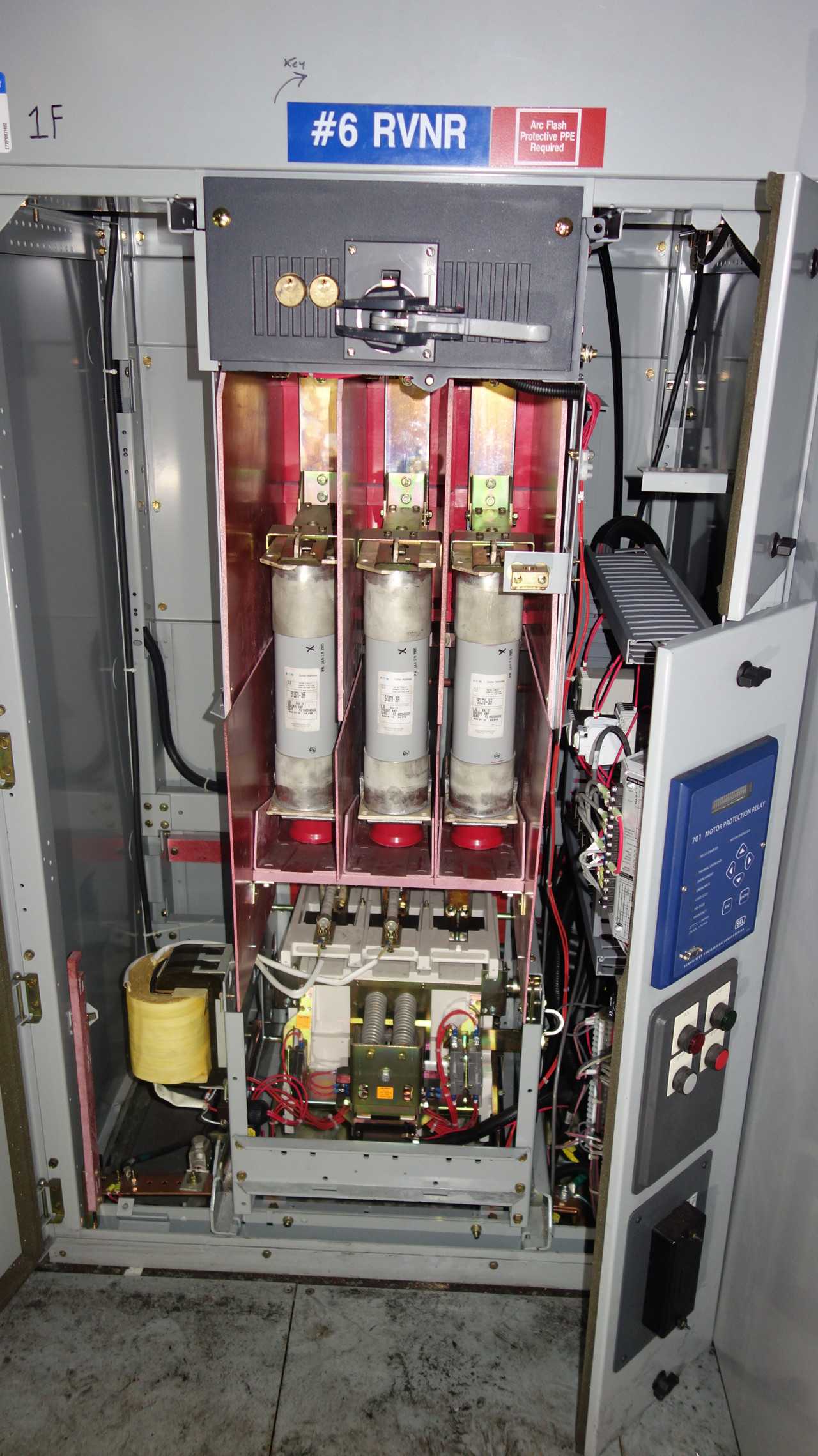 X4 SECTIONS OF EATON AMPGARD MOTOR CONTROL PANELS - AUTOMATION & CONTROLS