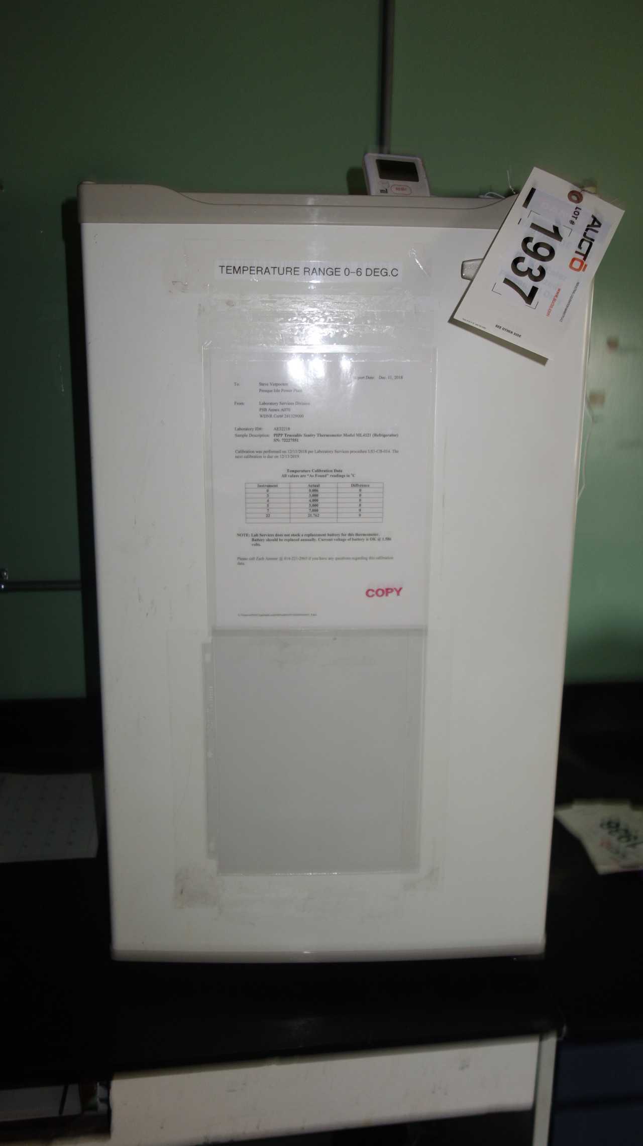 HAIER BC111 UNDERCOUNTER REFRIGERATOR FREEZER