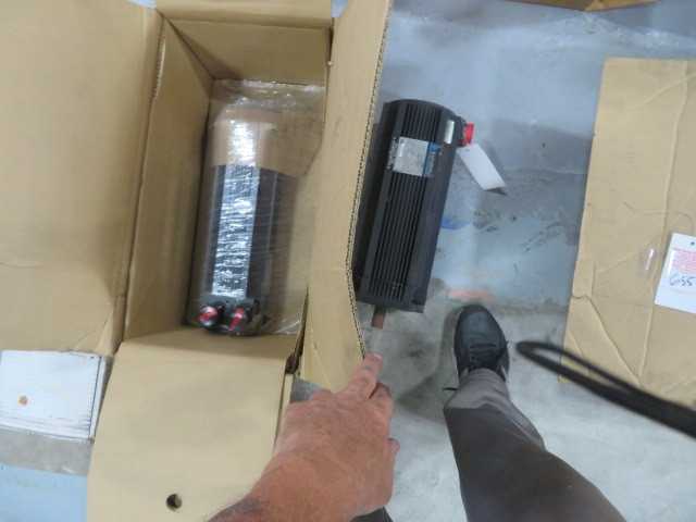 Allen Bradley Bulletin 1326 Servo Motor (1) new, (1) used, lot - MISCELLANEOUS