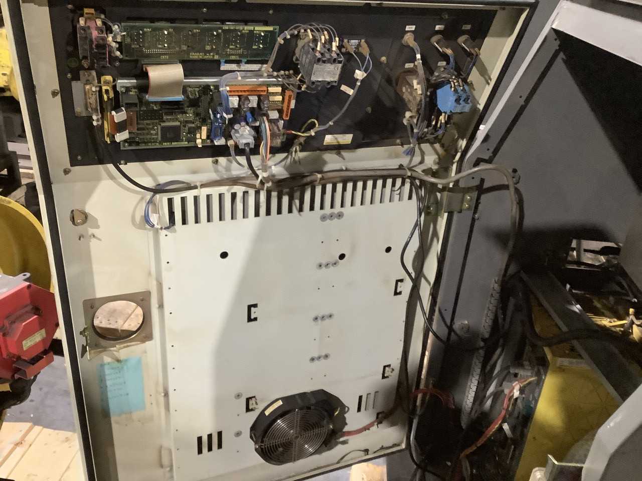 Fanuc R2000iA-165F w/ RJ3iB Robot - MACHINING ACCESSORIES & TOOLING