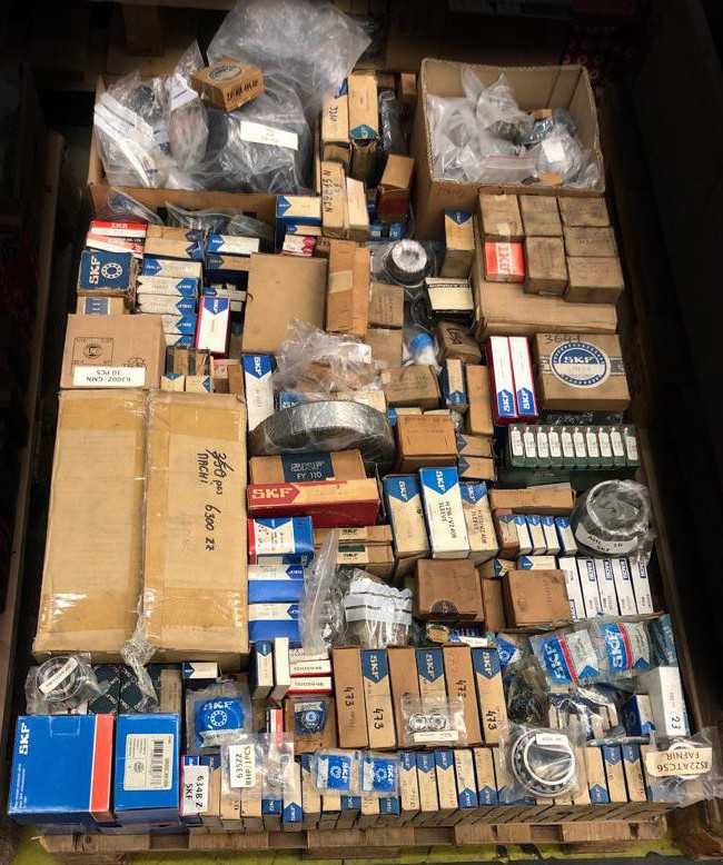 1 pallet of assorted bearings - BEARINGS