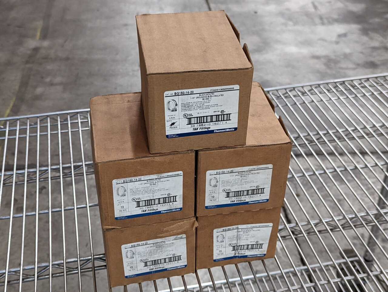 [T&B - Case of 50] "BG150-14-20" 1.5in Insulated Bushing - CIRCUIT BREAKERS