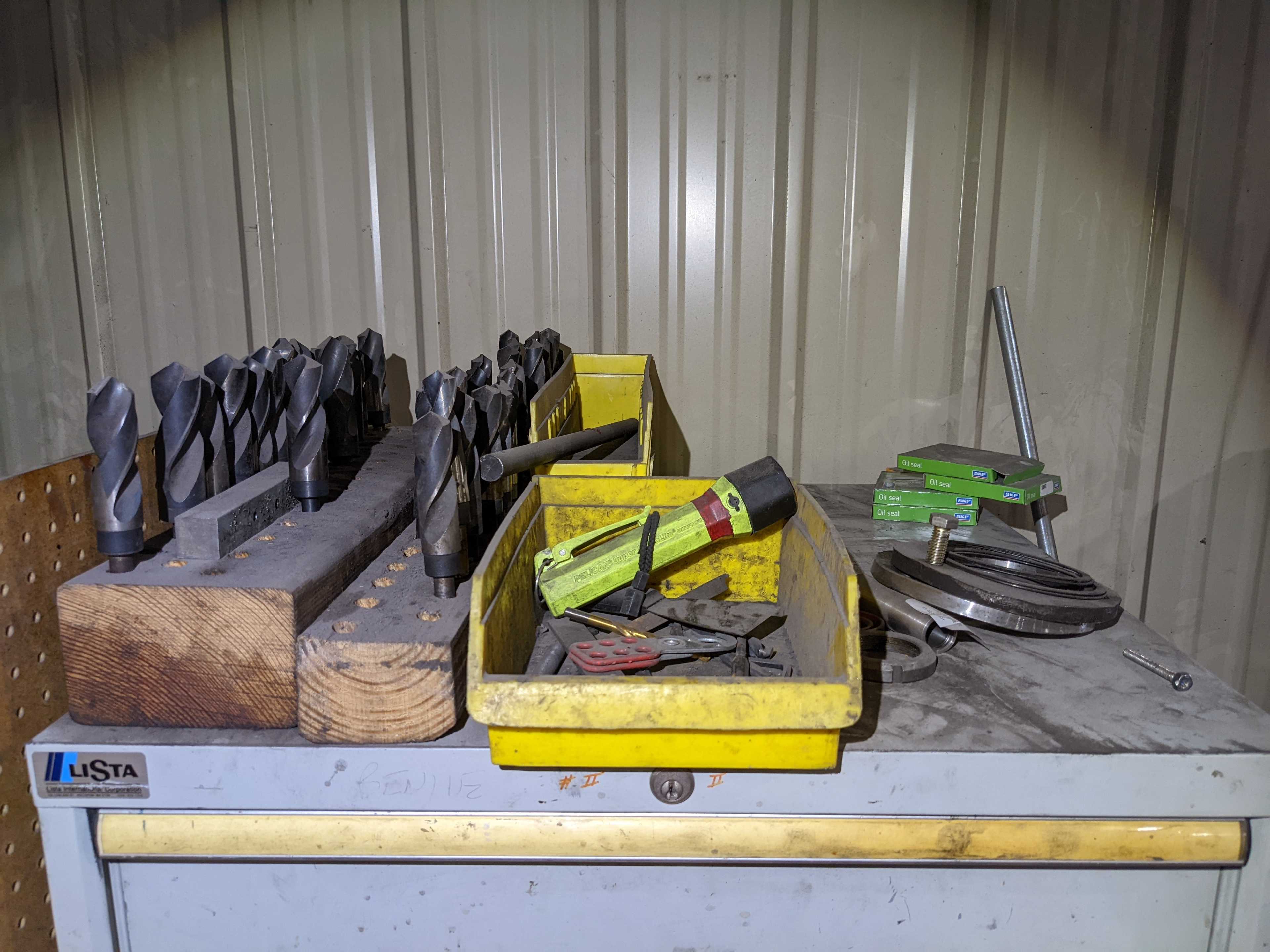 CABINET - TOOL STORAGE