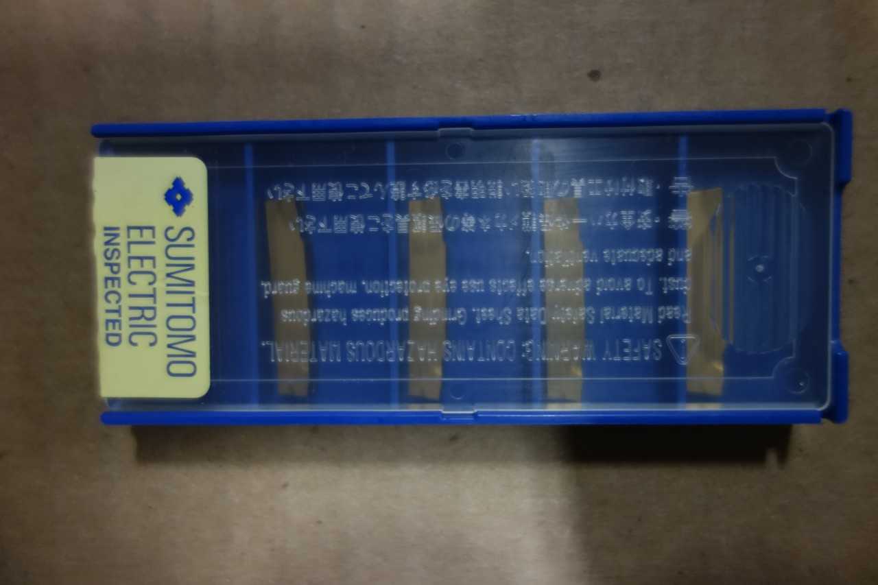 2 TOTES OF ASSORTED CARBIDE INSERTS - ELECTRIC POWER TOOLS