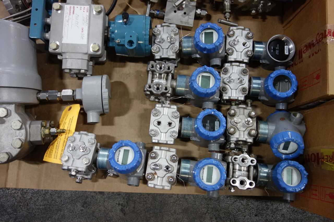 1 PALLET OF ASSORTED DIFFERENTIAL TRANSMITTERS - INSTRUMENTATION