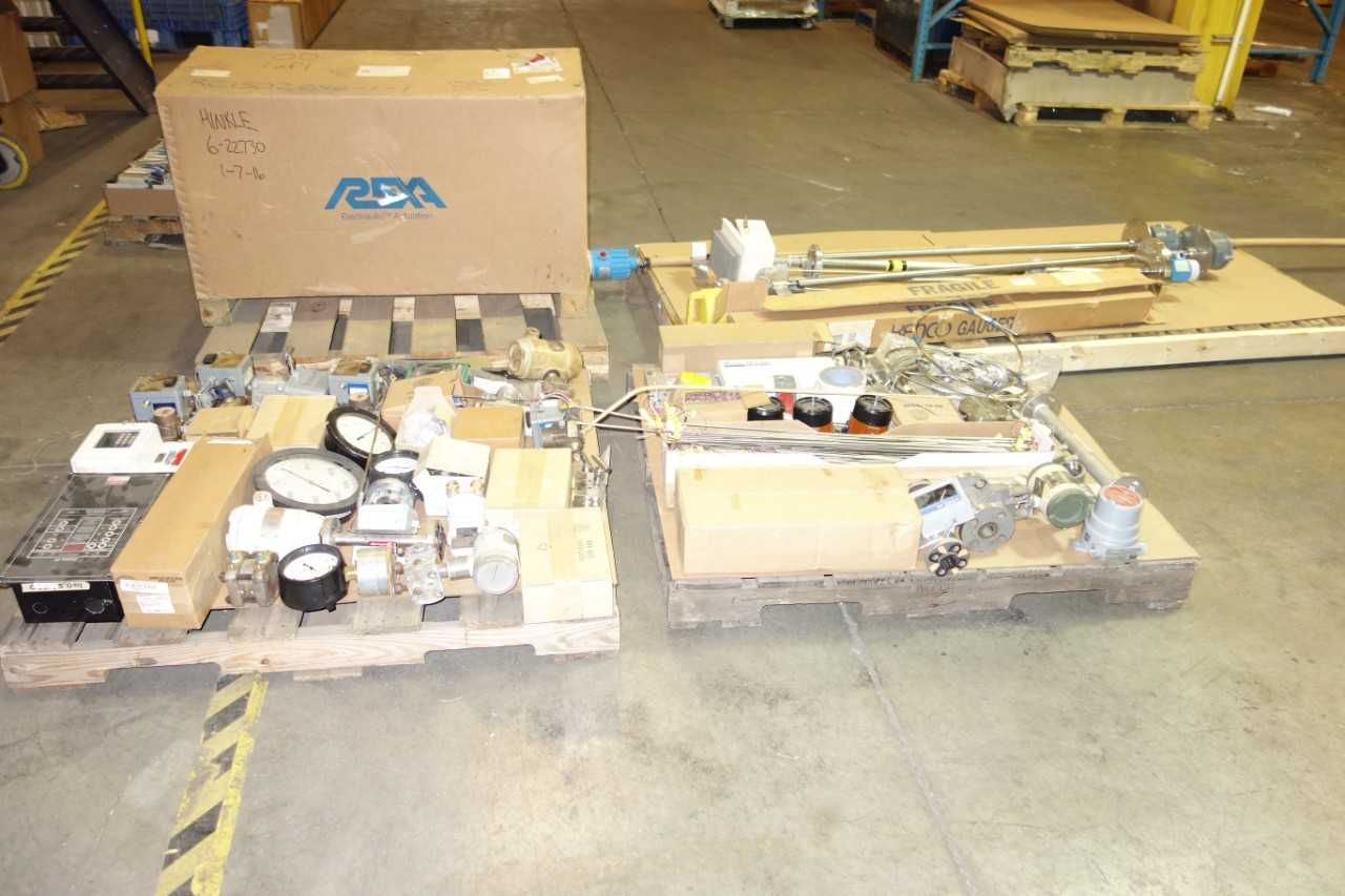4 PALLET OF ASSORTED PROBE SENSORS, FLOW INDICATORS, PROCESS CONTROLLER, FLOW METERS AND ACCESSORIES - FLOW METER