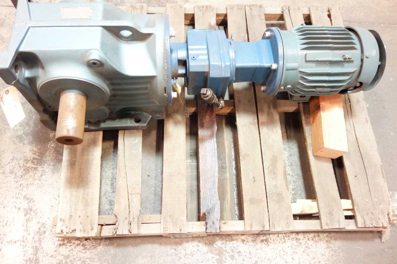 LOT OF 1 NEW BALDOR VECP3665T K97R57AM184-KS 184TC 652:1 1750RPM GEAR 3PH 5HP 230/460V-AC AC ELECTRIC MOTOR - ELECTRIC MOTORS