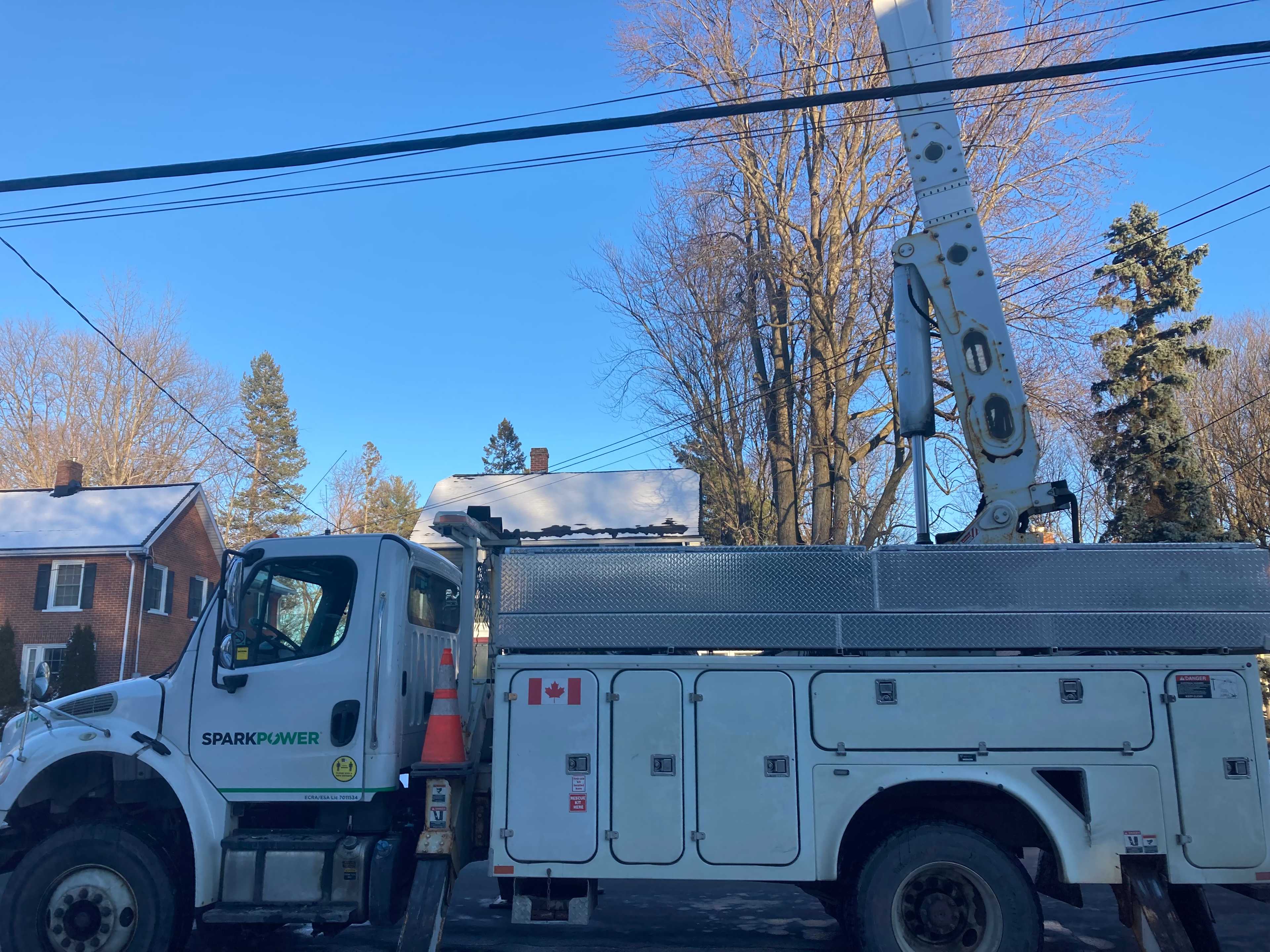 2015 Freightliner M2 106, Altec 46' 2-man Single Bucket - CONSTRUCTION EQUIPMENT ATTACHMENTS