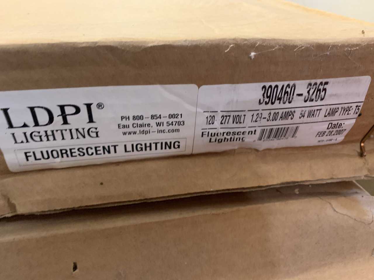 LOT OF 6 LDPI FLUORESCENT LIGHTS LIGHTING 390460-3265 - LIGHTING
