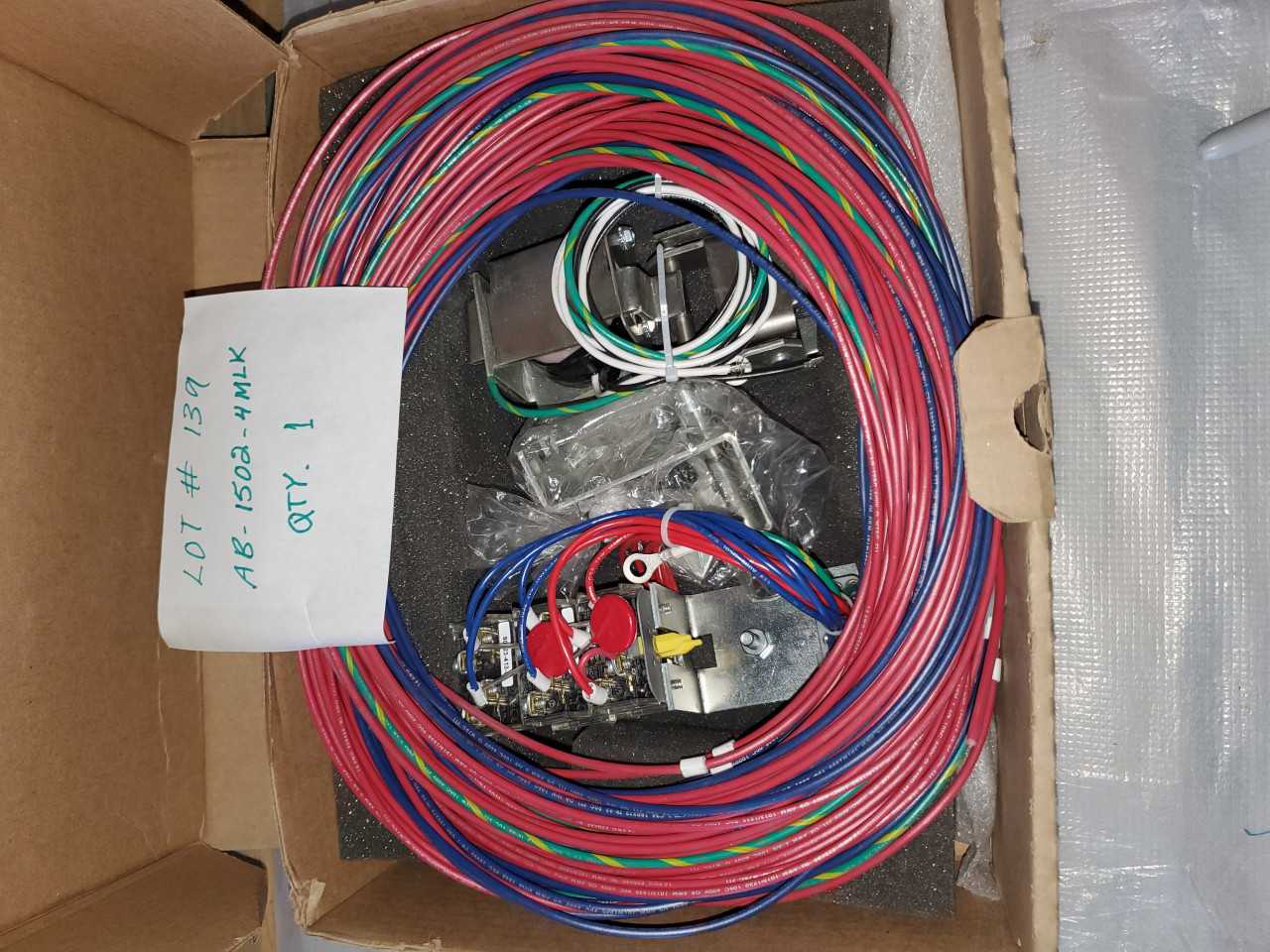 AB - 1502-4MLK QTY. 1 - ELECTRICAL COMPONENTS