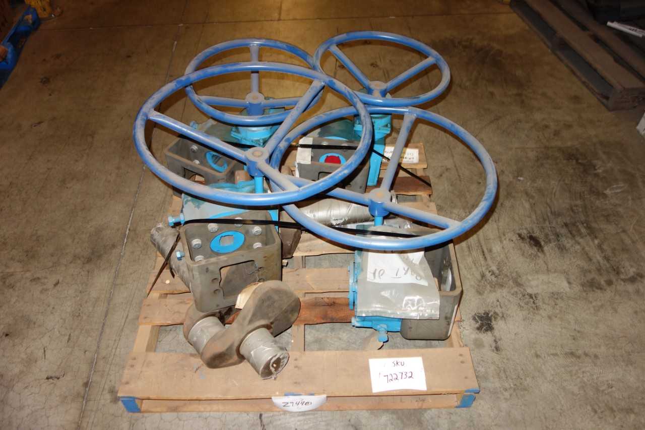 LOT OF 4 ASSORTED VALVE ACTUATORS AND PARTS - VALVES