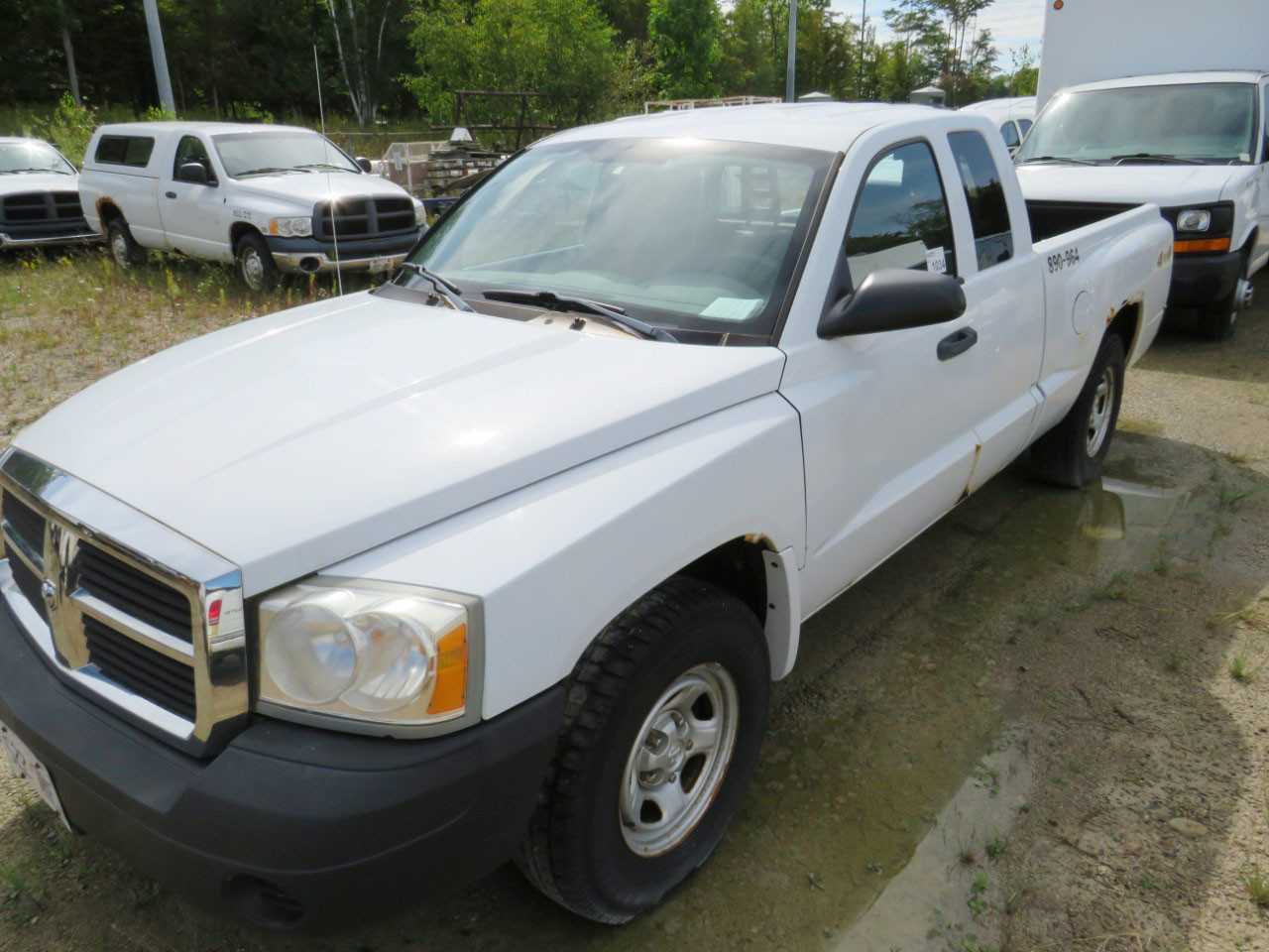 2005 DODGE DAKOTA 4X4 C PICKUP TRUCK - HYDRO EXCAVATOR TRUCKS