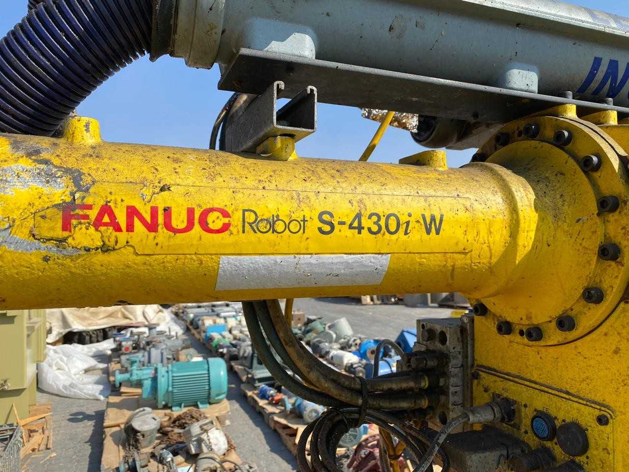 LOT OF 1 FANUC ROBOT S-430i - INDUSTRIAL ROBOTS