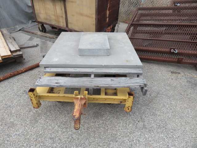 Aluminum Plate and Cart - MISCELLANEOUS