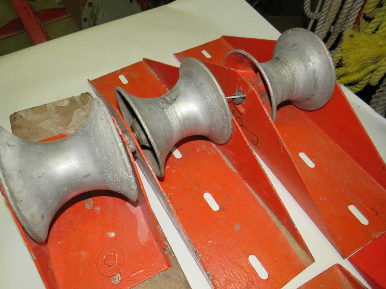 LOT OF 6 ASSORTED TRAY CABLE ROLLER SHEAVES - TRAILER MOUNTED EQUIPMENT