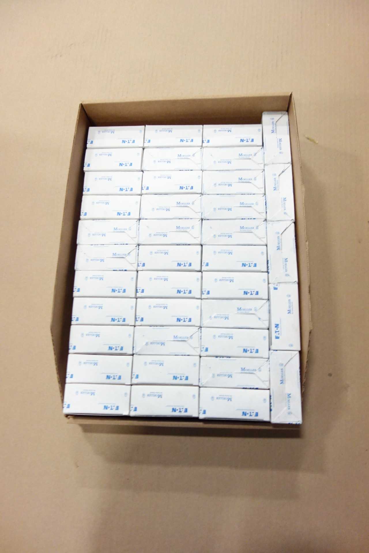 LOT OF EATON MINIATURE CIRCUIT BREAKERS - CIRCUIT BREAKERS