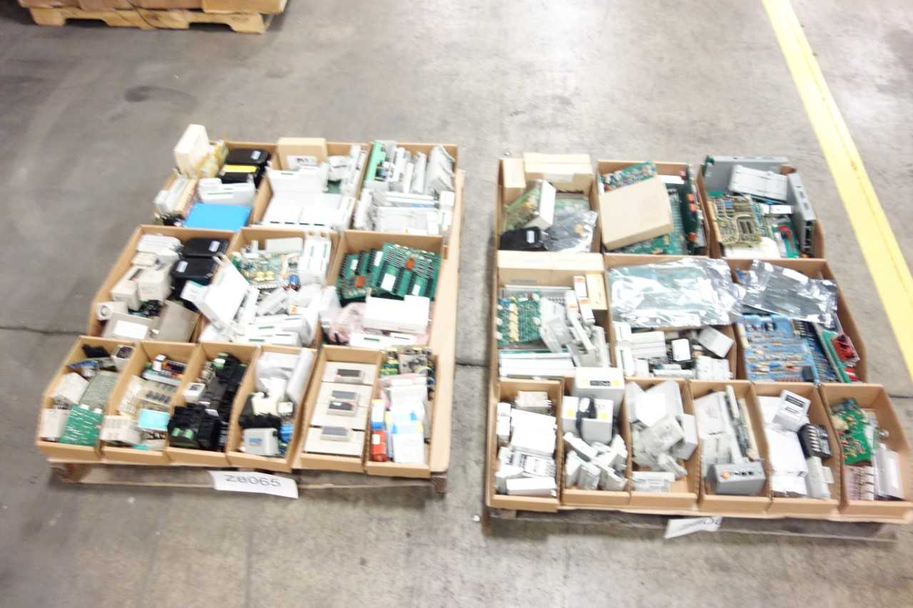 2 PALLETS OF ASSORTED ELECTRICAL CIRCUIT BOARDS, MODULES, VIBRATION AMPLIFIER- ALLEN BRADLEY - ELECTRICAL COMPONENTS