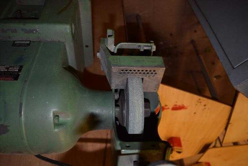 BLACK & DECKER 10" BALL BEARING BENCH GRINDER - MISCELLANEOUS
