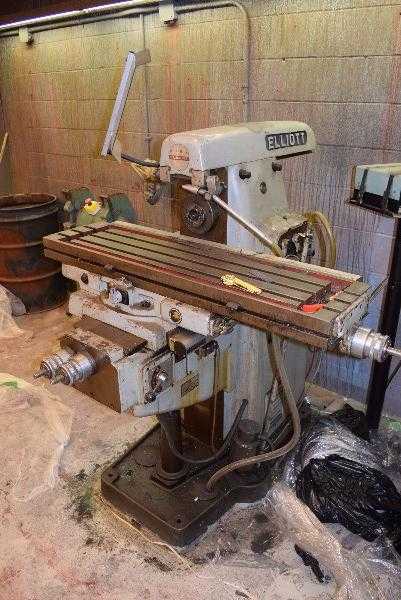 ELLIOTT U2 ACU-RITE UNIVERSAL MILLING MACHINE LATHE 200 V - MISCELLANEOUS ELLIOTT U2 ACU-RITE UNIVERSAL MILLING MACHINE LATHE 200 V - MISCELLANEOUS