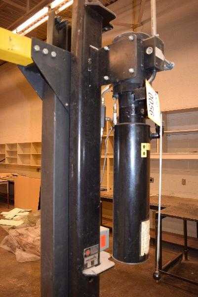 WHEELTRONIC BEAR AUTOMOTIVE HOIST - MISCELLANEOUS