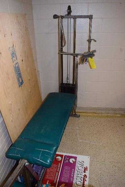 LOT OF UNIVERSAL WEIGHT MACHINE - MISCELLANEOUS LOT OF UNIVERSAL WEIGHT MACHINE - MISCELLANEOUS