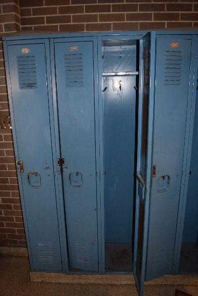 LOT OF STUDENT LOCKERS - MISCELLANEOUS