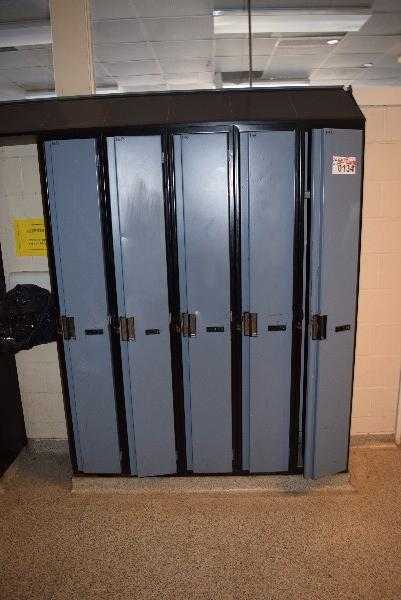 LOT OF 5 STUDENT LOCKERS - MISCELLANEOUS