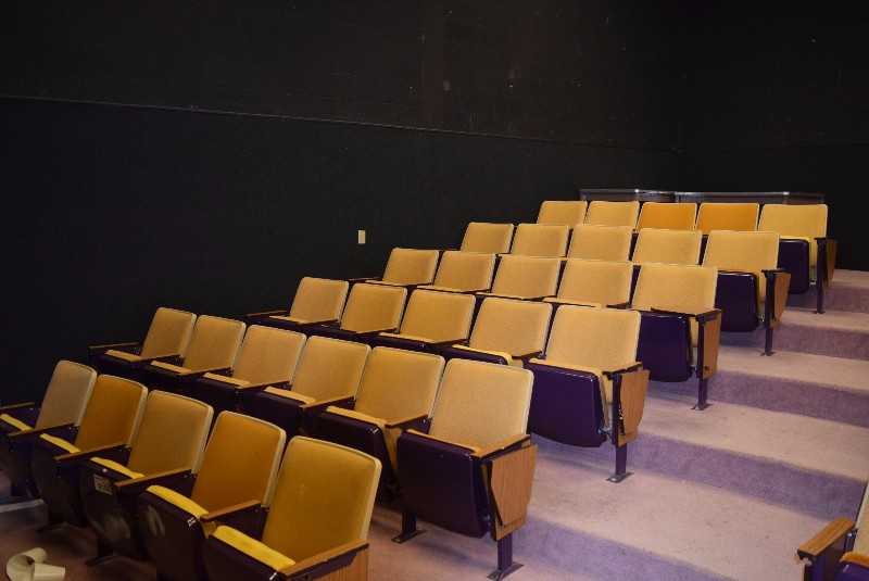 LOT OF THEATRE STYLE FOLDING CHAIRS - MISCELLANEOUS