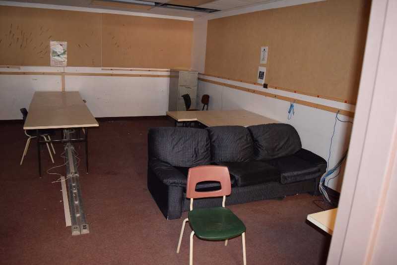 CONTENTS OF ROOM TABLES CHAIRS SOFA FILING CABINET - MISCELLANEOUS