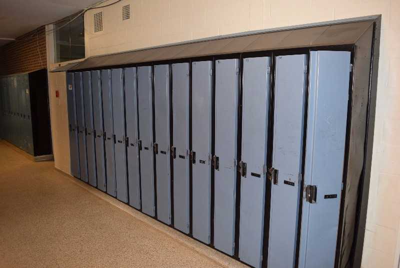 LOT OF STUDENT LOCKERS - MISCELLANEOUS