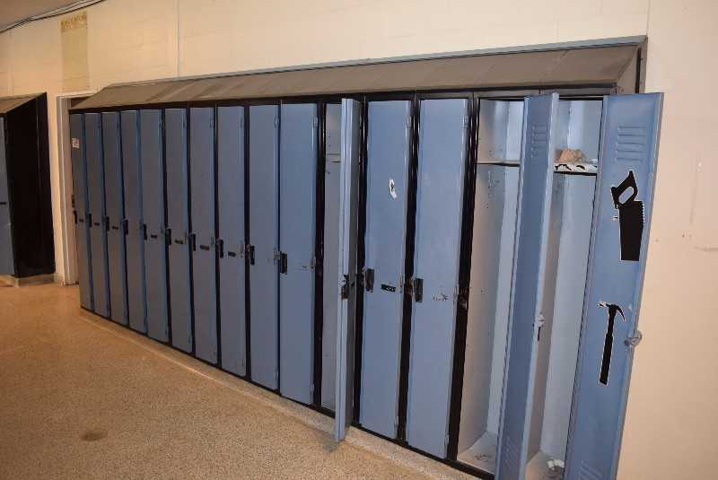LOT OF STUDENT LOCKERS - MISCELLANEOUS