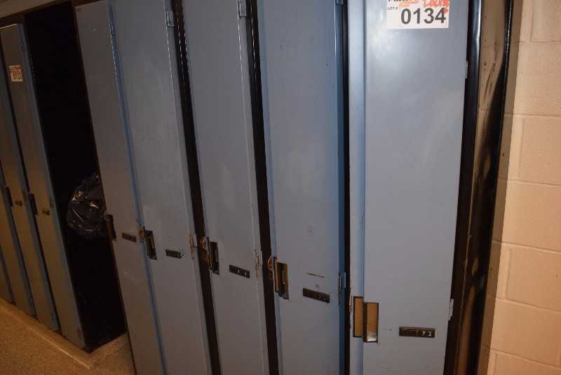 LOT OF 5 STUDENT LOCKERS - MISCELLANEOUS