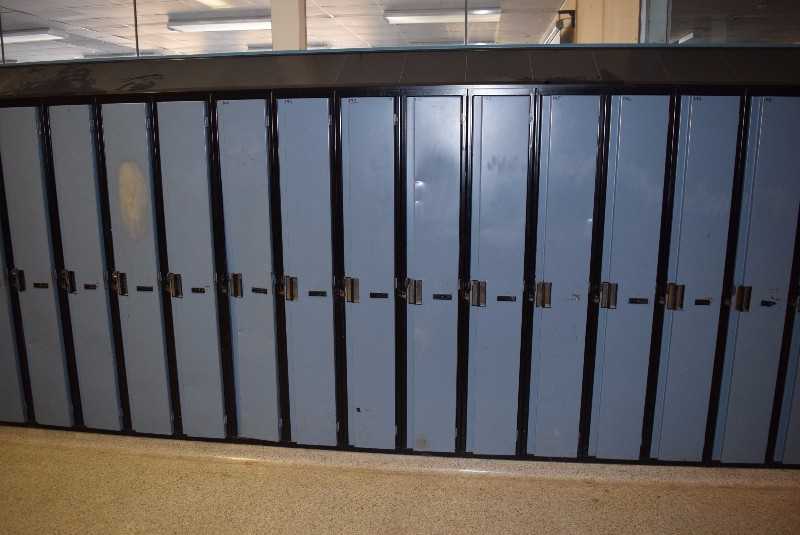LOT OF STUDENT LOCKERS - MISCELLANEOUS