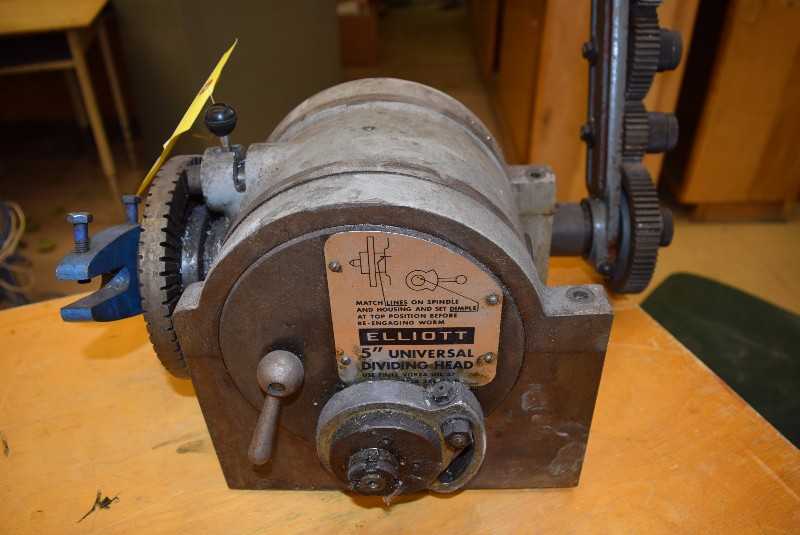 ELLIOTT 5" UNIVERSAL DIVIDING HEAD - MISCELLANEOUS
