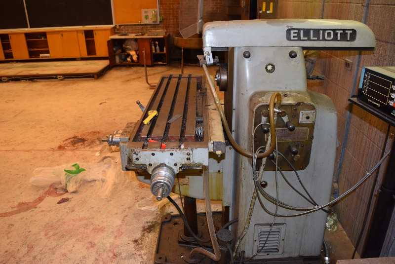 ELLIOTT U2 ACU-RITE UNIVERSAL MILLING MACHINE LATHE 200 V - MISCELLANEOUS