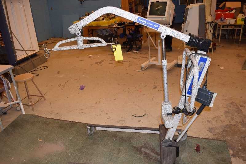 INVACARE RELIANT 450 BATTER-POWERED LIFT 450LBS - MISCELLANEOUS