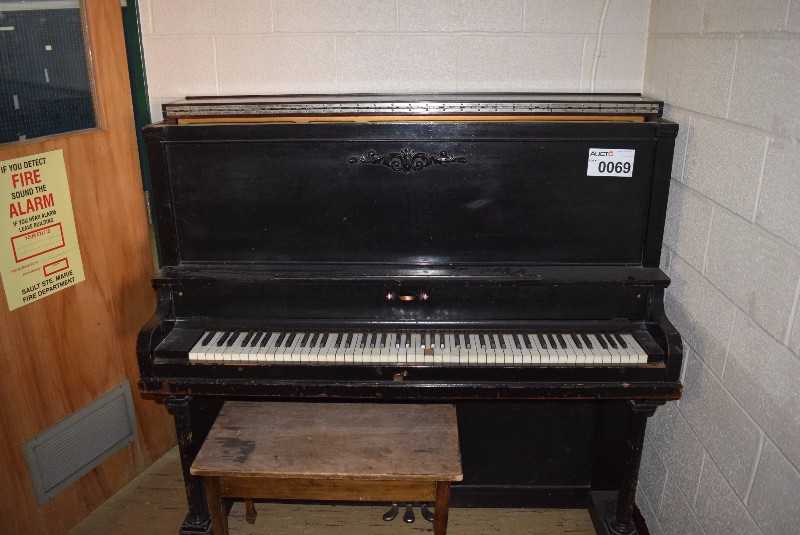 GERHARD HEINTZMAN 1968 27216 UPRIGHT PIANO - MISCELLANEOUS