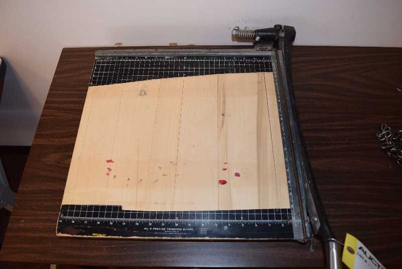AMERICAN PHOTO LABORATORIES NO6 PRECISE TRIMMING BOARD - MISCELLANEOUS