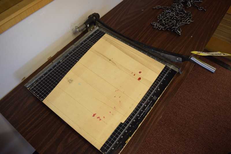 AMERICAN PHOTO LABORATORIES NO6 PRECISE TRIMMING BOARD - MISCELLANEOUS