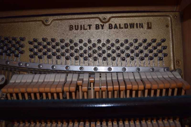 BALDWIN HAMILTON 21836 UPRIGHT PIANO - MISCELLANEOUS