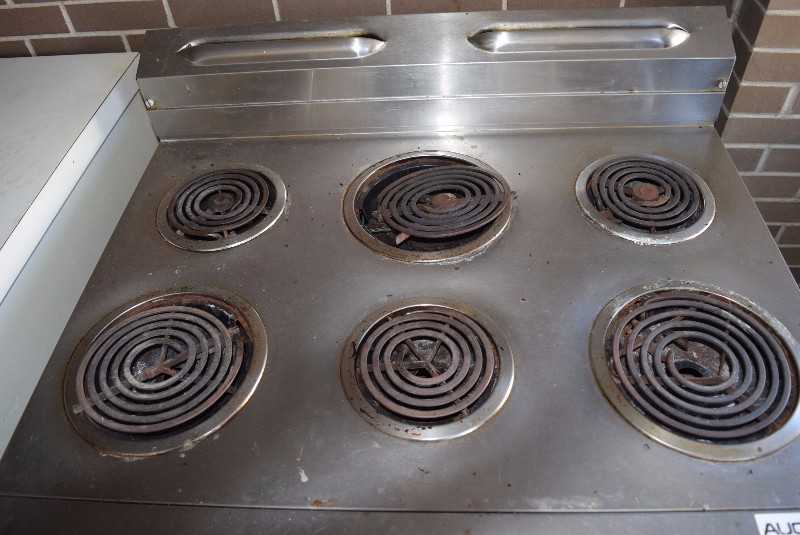GARLANDS ELECTRIC INDUSTRIAL 6 BURNER OVEN - MISCELLANEOUS