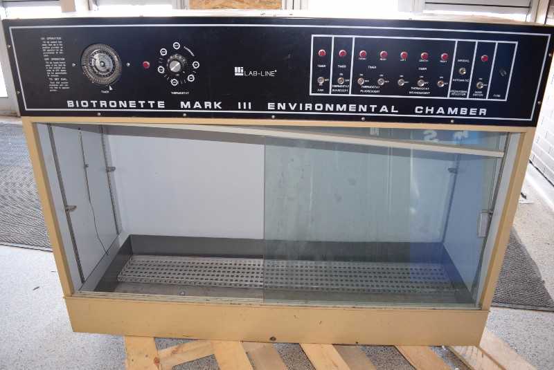 LAB-LINE INSTRUMENTS ENVIRONMENTAL CHAMBER - MISCELLANEOUS