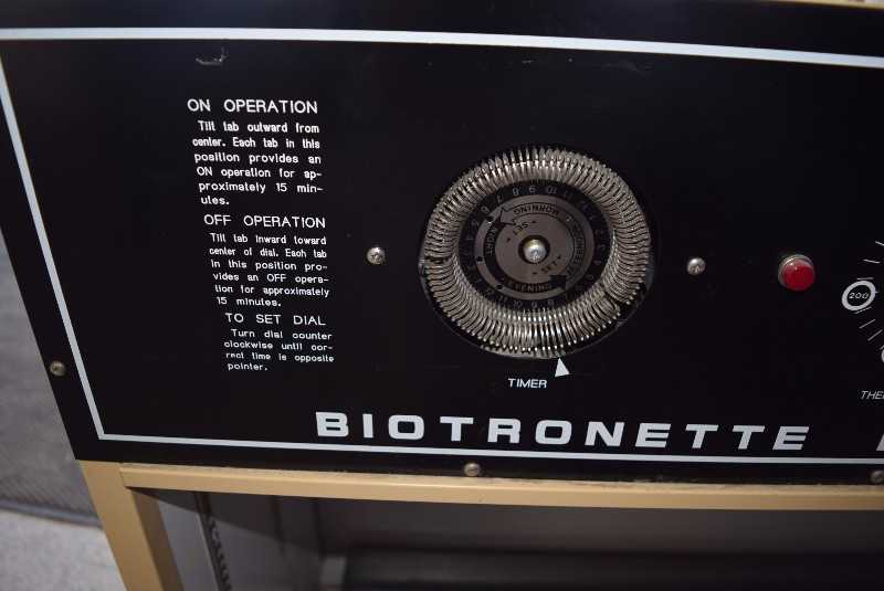 LAB-LINE INSTRUMENTS ENVIRONMENTAL CHAMBER - MISCELLANEOUS