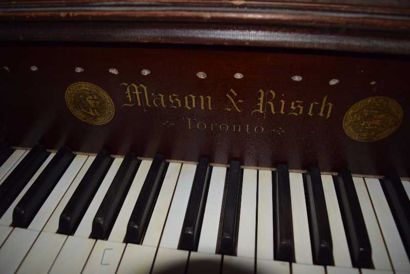 MASON & RISCH PAT PIN BLOCK 5765 1974 UPRIGHT GRAND PIANO - MISCELLANEOUS