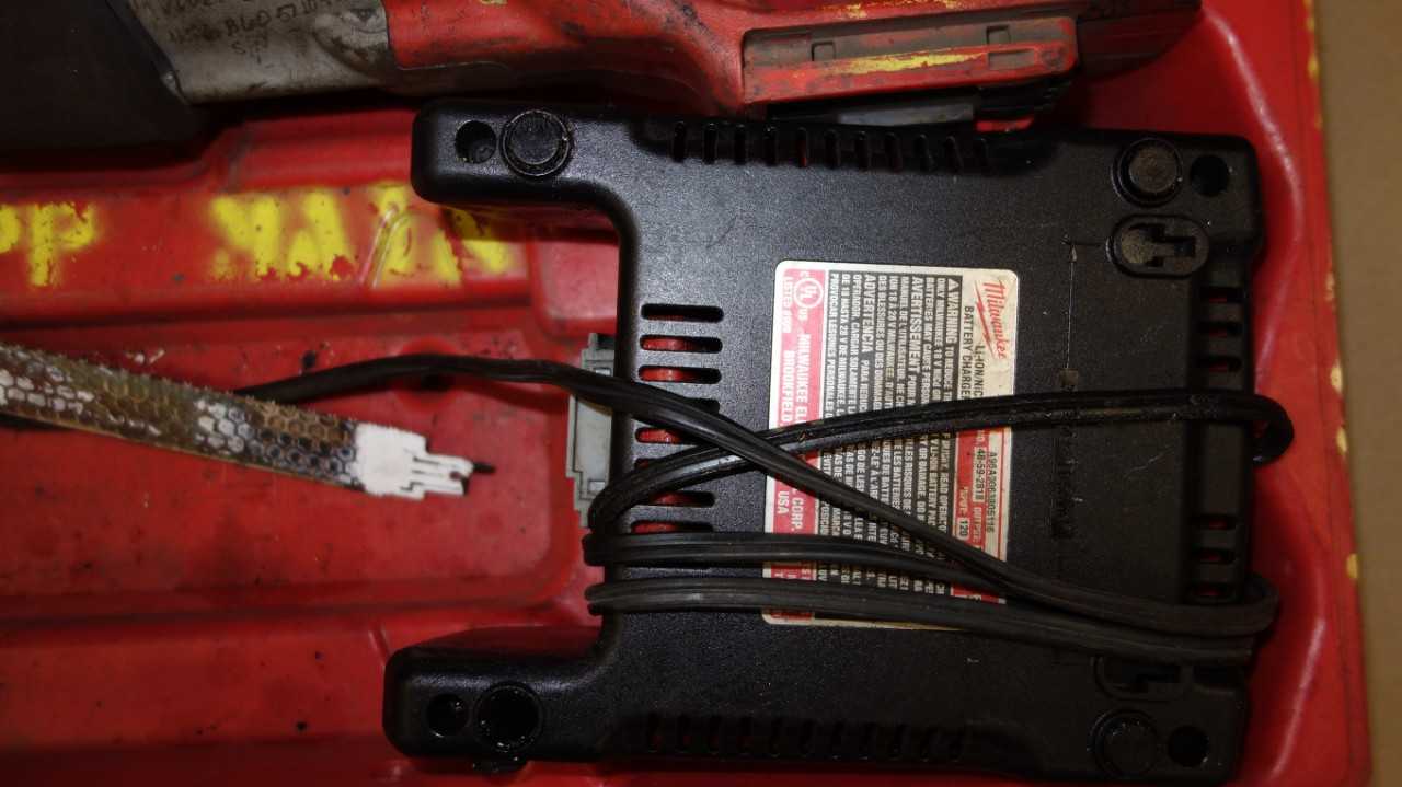 MILWAUKEE 0719-20 SAWZALL KIT WITH CHARGER - ELECTRIC POWER TOOLS