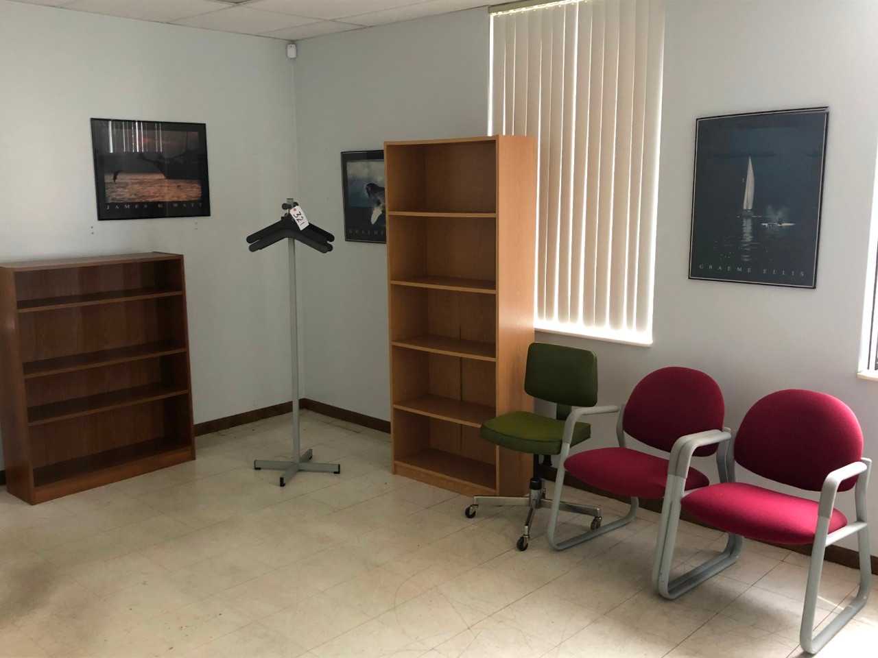 Lot: 3 Chairs, Coat Rack and 2 Shelves - ELECTRIC POWER TOOLS
