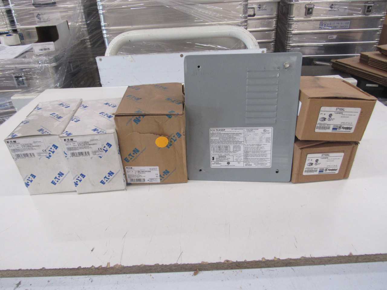 Lot of Quantity 6x Misc. Items, Relays, Connectors - ELECTRICAL COMPONENTS
